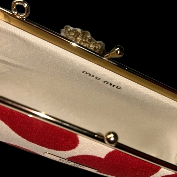 Miu Miu Red Heart Clutch/Crossbody Pochette - Picture 5 of 5